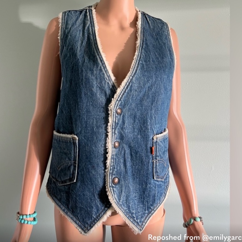 Levi's Blue Denim Jean Sherpa Vest Size M Vintage Made USA orange label unisex